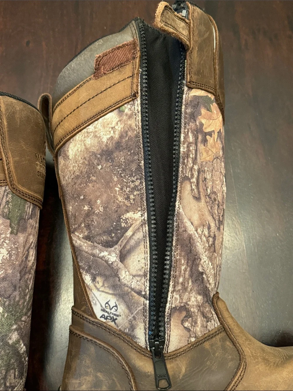 Magellan Snake Shield Camo Waterproof Zip up Hunting Boots Size Youth 6D